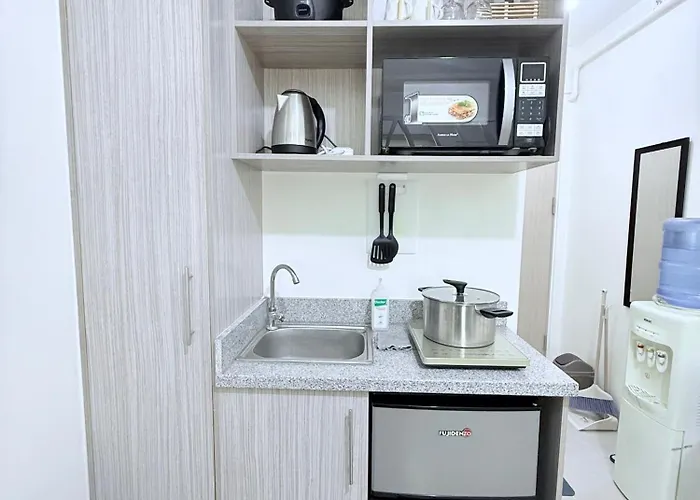 Michaels Cozy Retreat In Cubao *